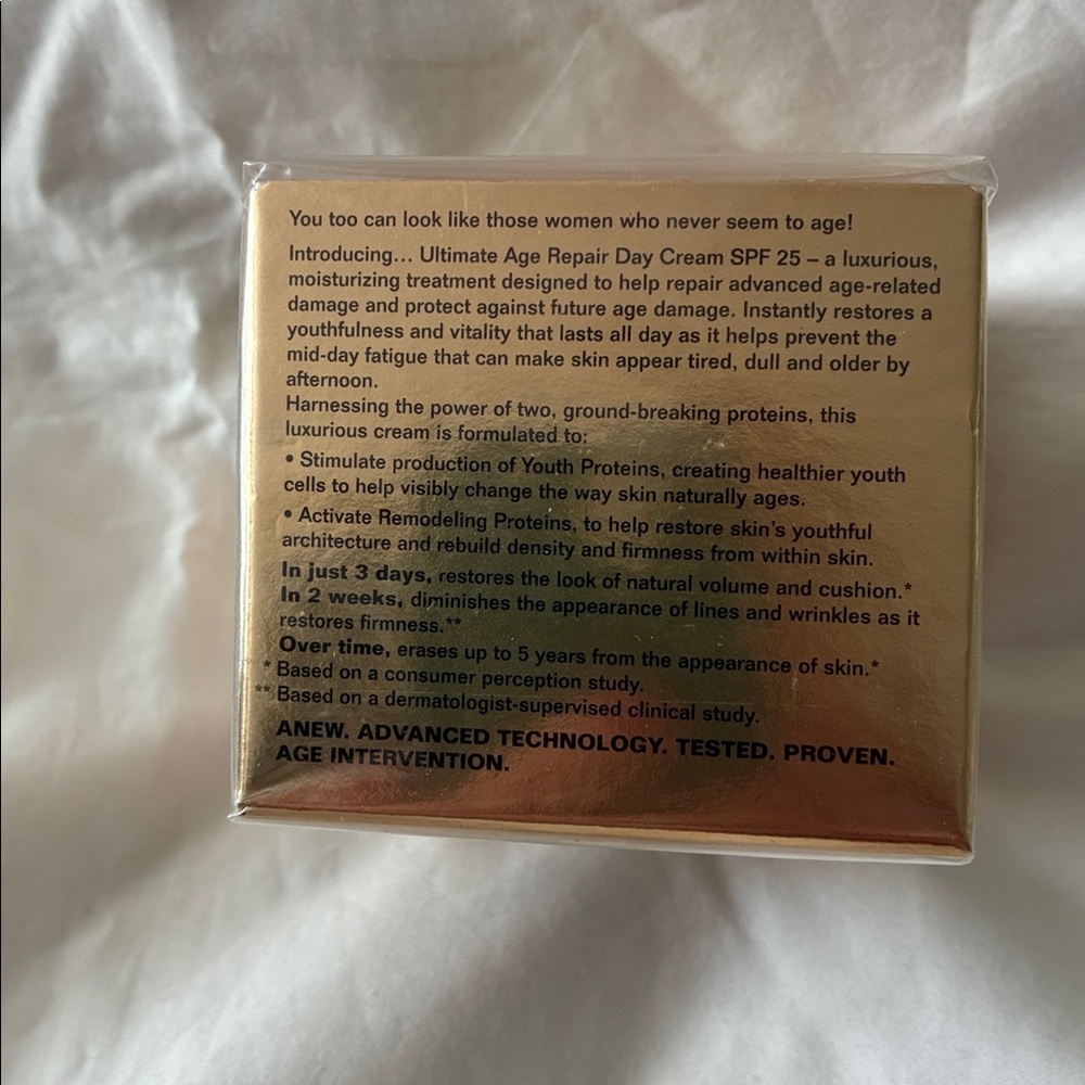 NEW Anew Ultimate Day Age Repair Cream - Picture 2 of 3